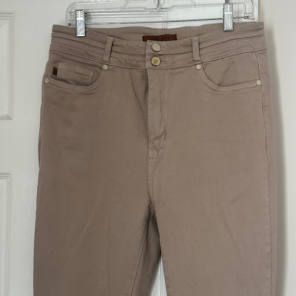 Judy Blue Women's Plus 15/32 Garment Dyed Flare Pants Jeans Beige Tan Brown - Picture 3 of 10